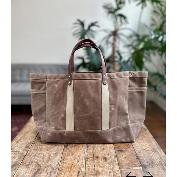 Artifact Bags Utility tote olive
waxed canvas made in USA long leather handles - Picture 15 of 16